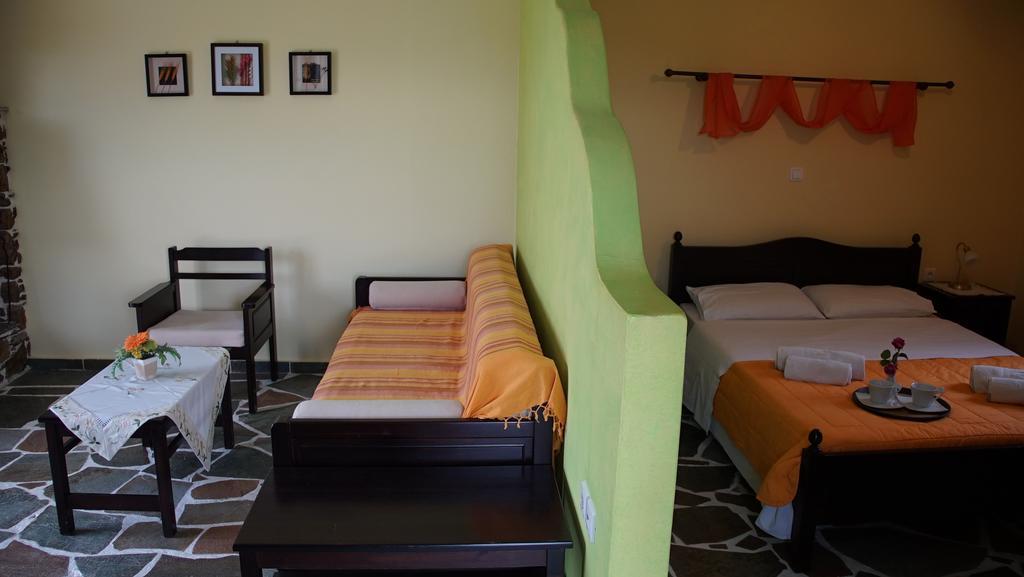 Ktima Nikola Apartment Marmari  Ruang foto